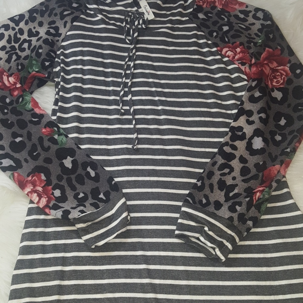 Grey Stripe Hoodie with Leopard and Floral Sleeves - Picture 4 of 4
